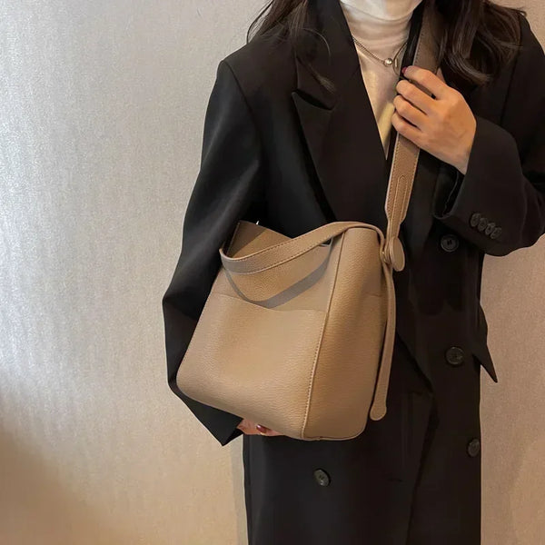 Shoulder 2024 Bucket Side Bags for Women Female Designers Trend Small Leather Crossbody Bag Purses and Handbags